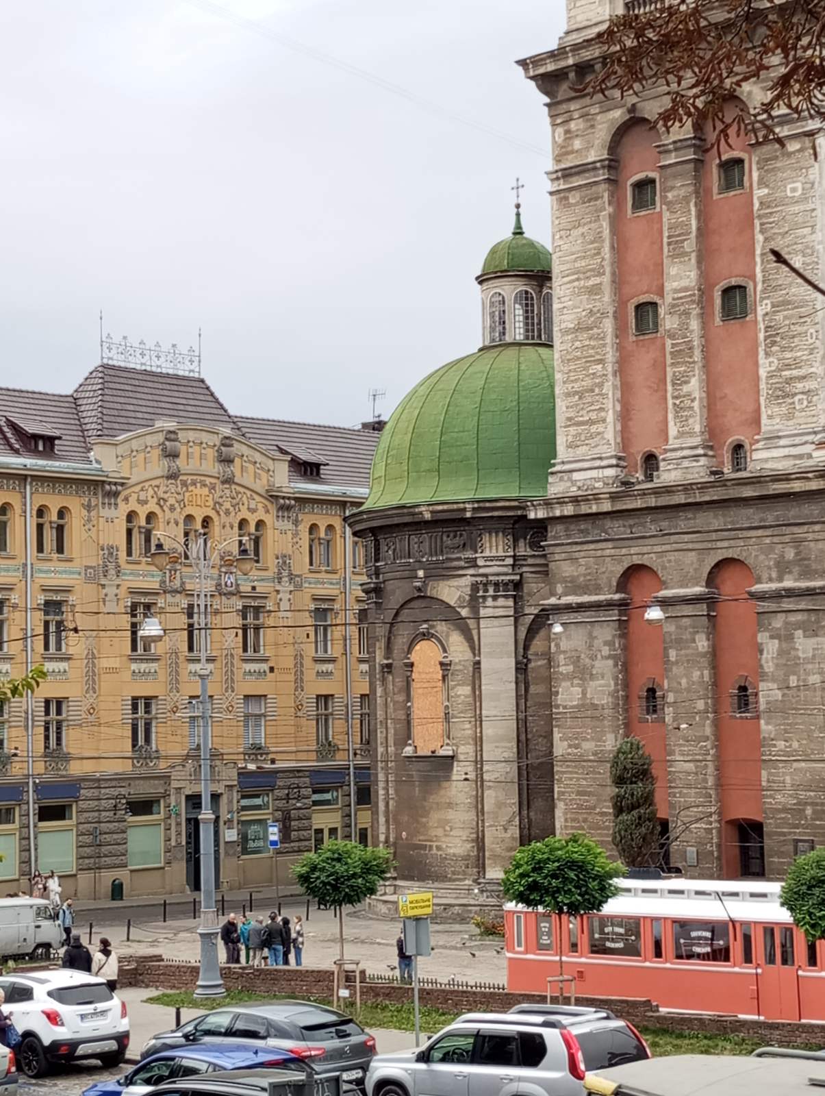 Затишна атмосфера осіннього Львова